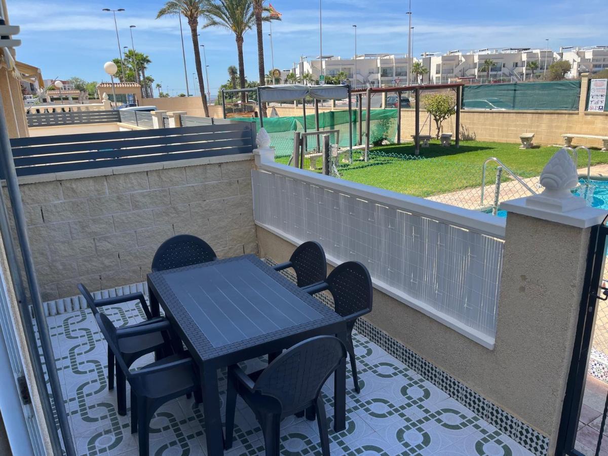 Appartement Villa-Celine Torrevieja Exterior foto